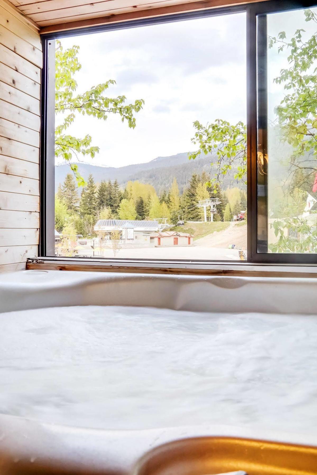 Powder'S Edge By Latour Hotels And Resorts Whistler Dış mekan fotoğraf